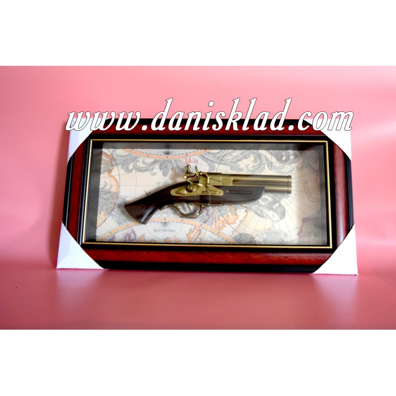 КАРТИНИ С ПИСТОЛЕТИ