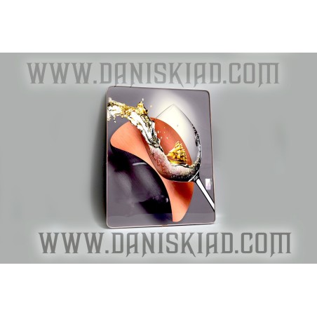 КАРТИНА С 3 Д ЕФЕКТ  РАЗМЕР 30-40 СМ.