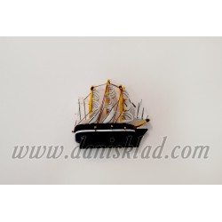 КОРАБ МАГНИТ РАЗМЕР 10 СМ.