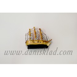КОРАБ МАГНИТ РАЗМЕР 10 СМ.